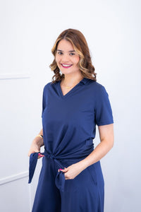 Blusa Elisa – Decote V com Amarração na Frente em Malha Confort - Naguirre Shop