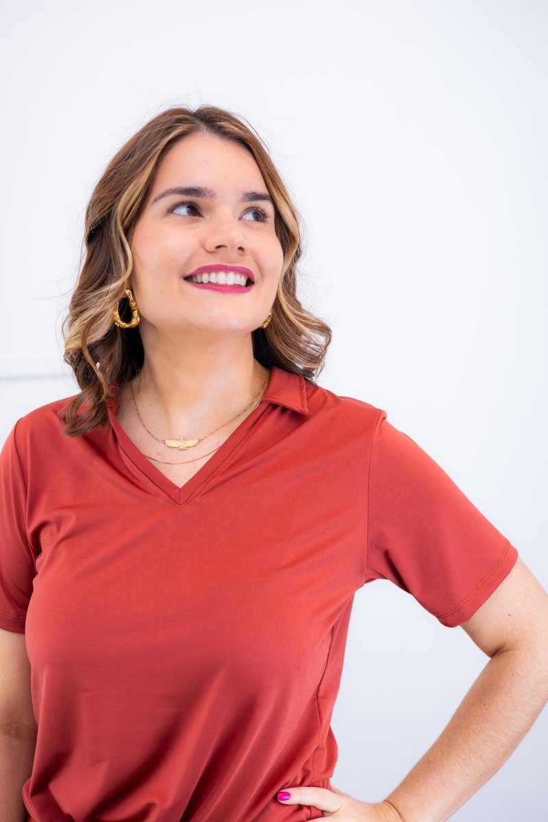 Blusa Elisa – Decote V com Amarração na Frente em Malha Confort - Naguirre Shop