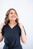 Blusa Elisa – Decote V com Amarração na Frente em Malha Confort - Naguirre Shop