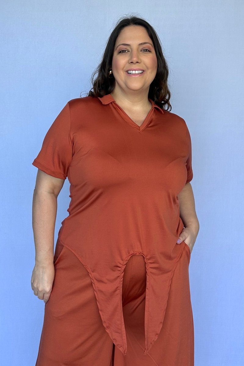 Blusa Elisa – Decote V com Amarração na Frente em Malha Confort - Naguirre Shop