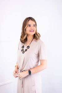Blusa Elisa – Decote V com Amarração na Frente em Malha Confort - Naguirre Shop