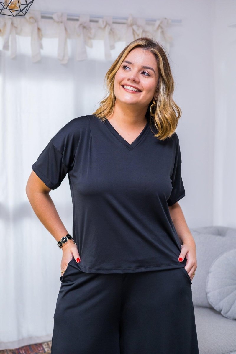Blusa Estela - Com Decote V Em Malha Confort - Naguirre Shop