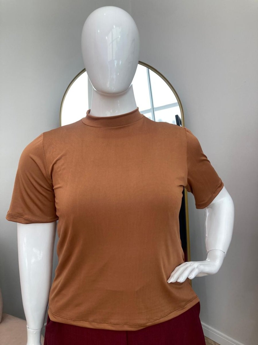 Blusa Exclusiva – Feminina em Malha Confort com Gola Redonda - Naguirre Shop