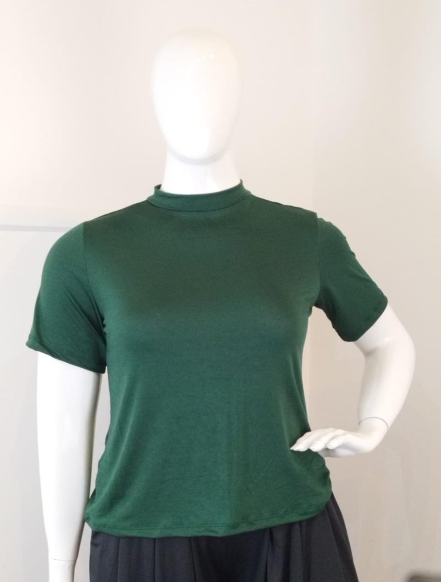 Blusa Exclusiva – Feminina em Malha Confort com Gola Redonda - Naguirre Shop