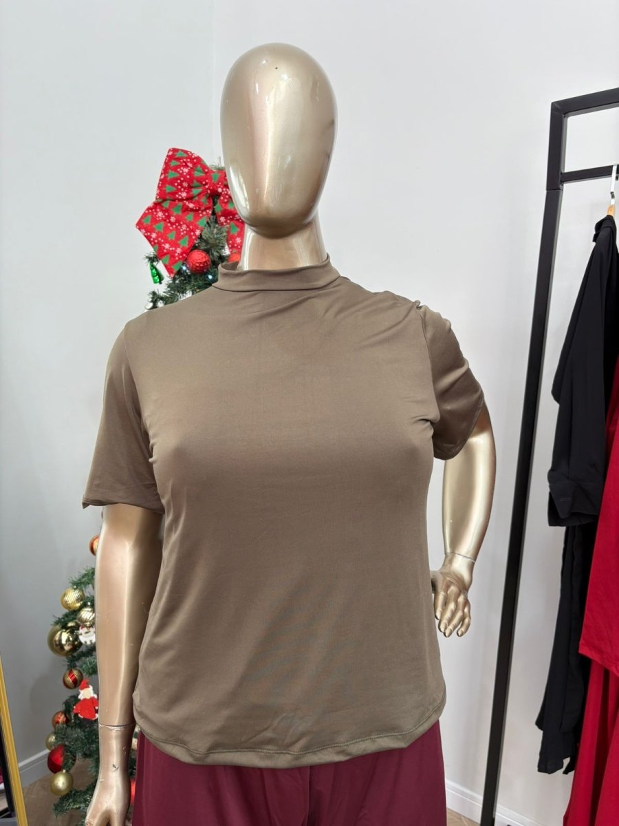 Blusa Exclusiva – Feminina em Malha Confort com Gola Redonda - Naguirre Shop