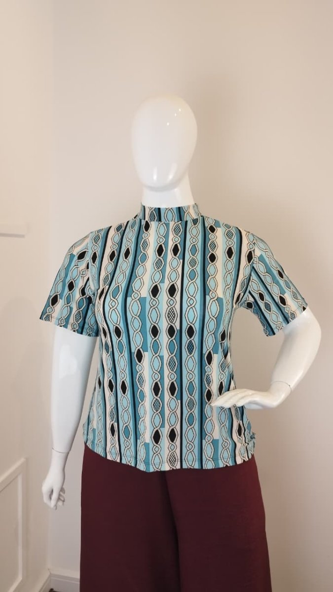 Blusa Exclusiva – Feminina em Malha Confort com Gola Redonda - Naguirre Shop