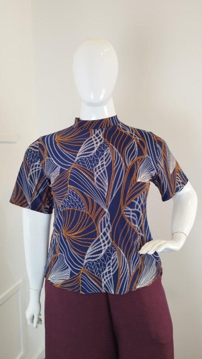 Blusa Exclusiva – Feminina em Malha Confort com Gola Redonda - Naguirre Shop