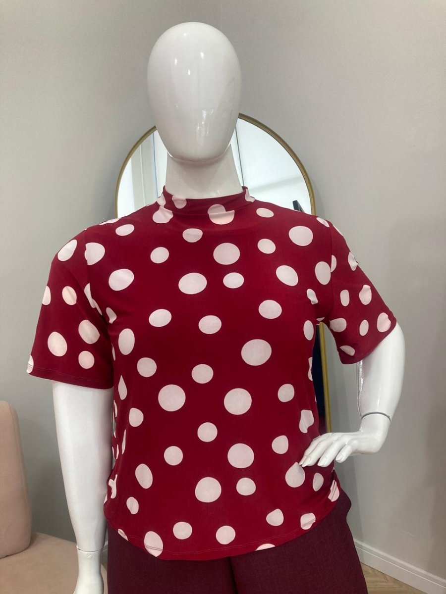 Blusa Exclusiva – Feminina em Malha Confort com Gola Redonda - Naguirre Shop