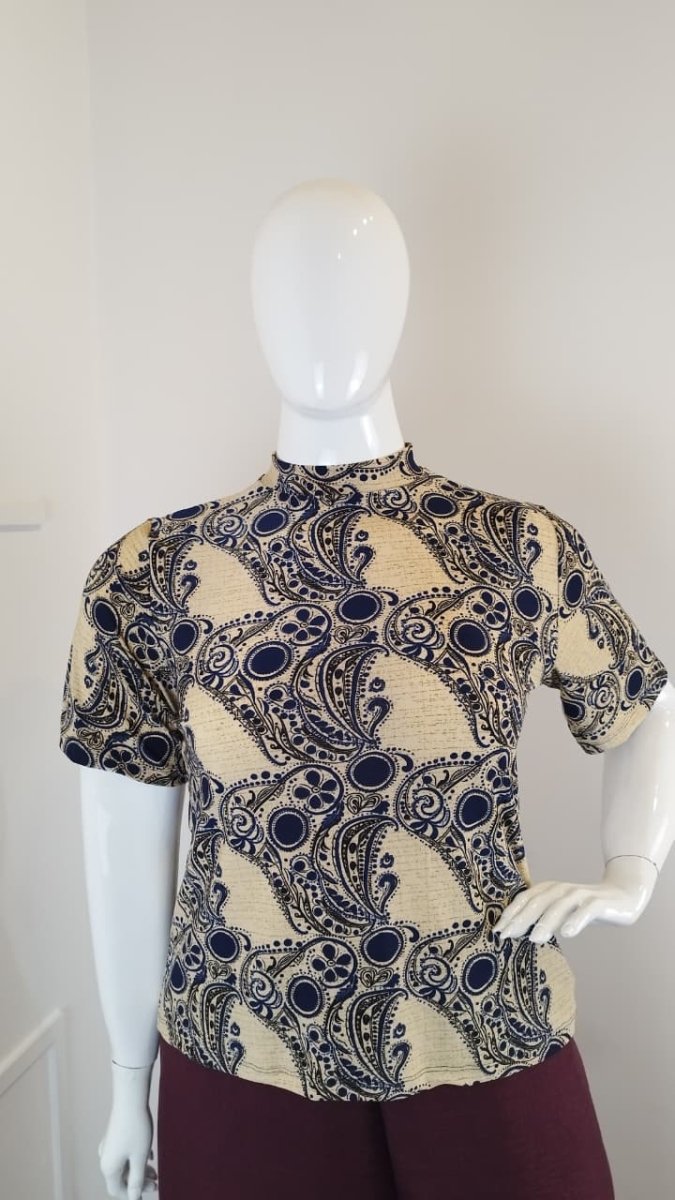 Blusa Exclusiva – Feminina em Malha Confort com Gola Redonda - Naguirre Shop
