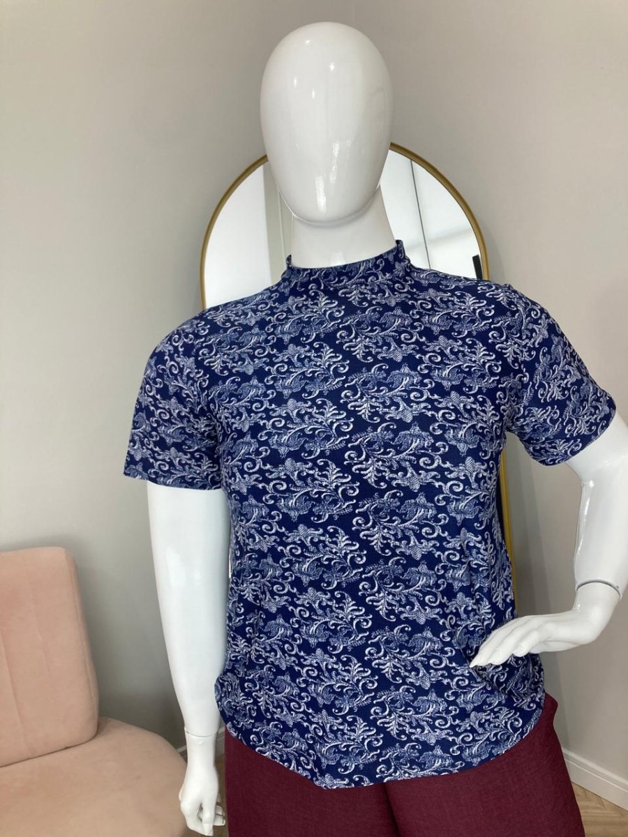 Blusa Exclusiva – Feminina em Malha Confort com Gola Redonda - Naguirre Shop