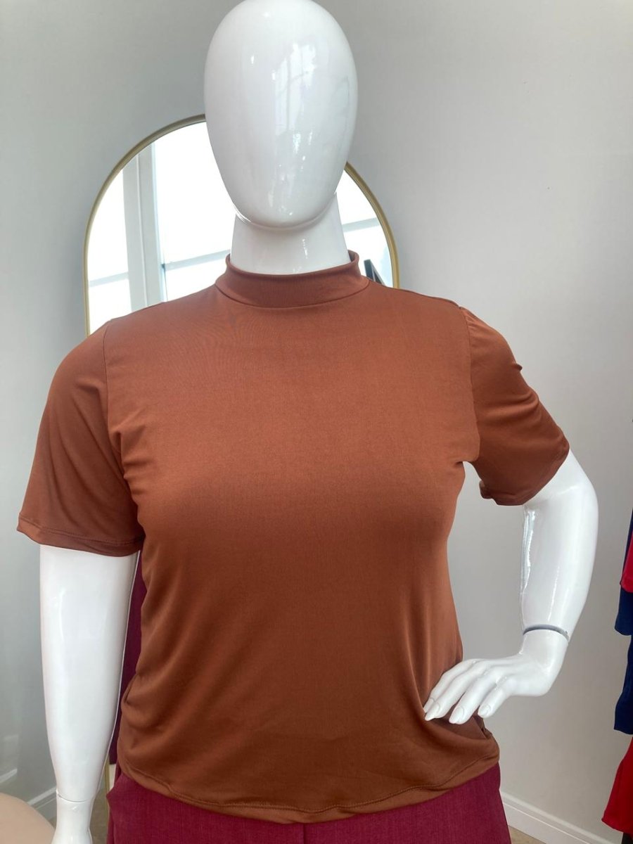 Blusa Exclusiva – Feminina em Malha Confort com Gola Redonda - Naguirre Shop