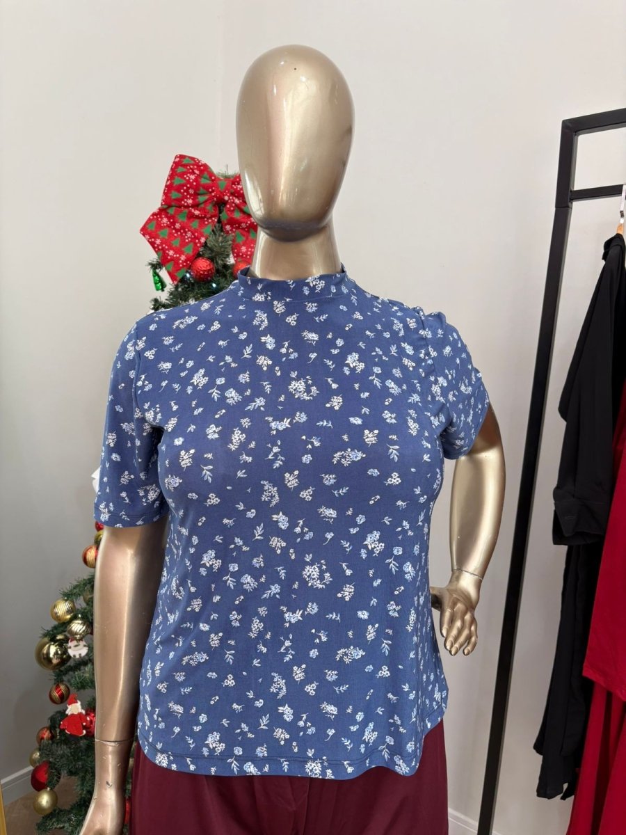 Blusa Exclusiva – Feminina em Malha Confort com Gola Redonda - Naguirre Shop