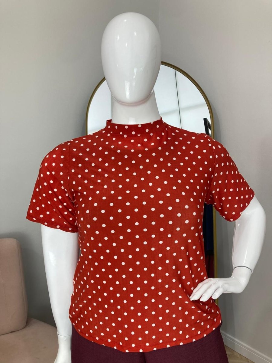 Blusa Exclusiva – Feminina em Malha Confort com Gola Redonda - Naguirre Shop
