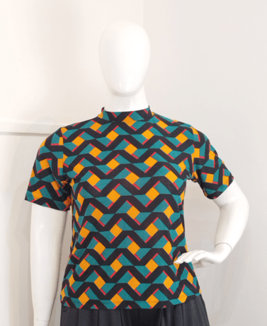 Blusa Exclusiva – Feminina em Malha Confort com Gola Redonda - Naguirre Shop