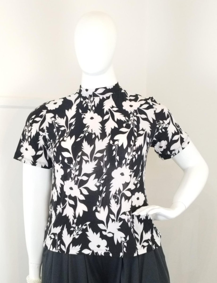 Blusa Exclusiva – Feminina em Malha Confort com Gola Redonda - Naguirre Shop