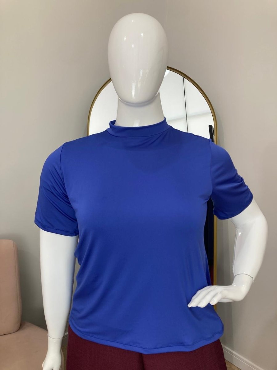 Blusa Exclusiva – Feminina em Malha Confort com Gola Redonda - Naguirre Shop