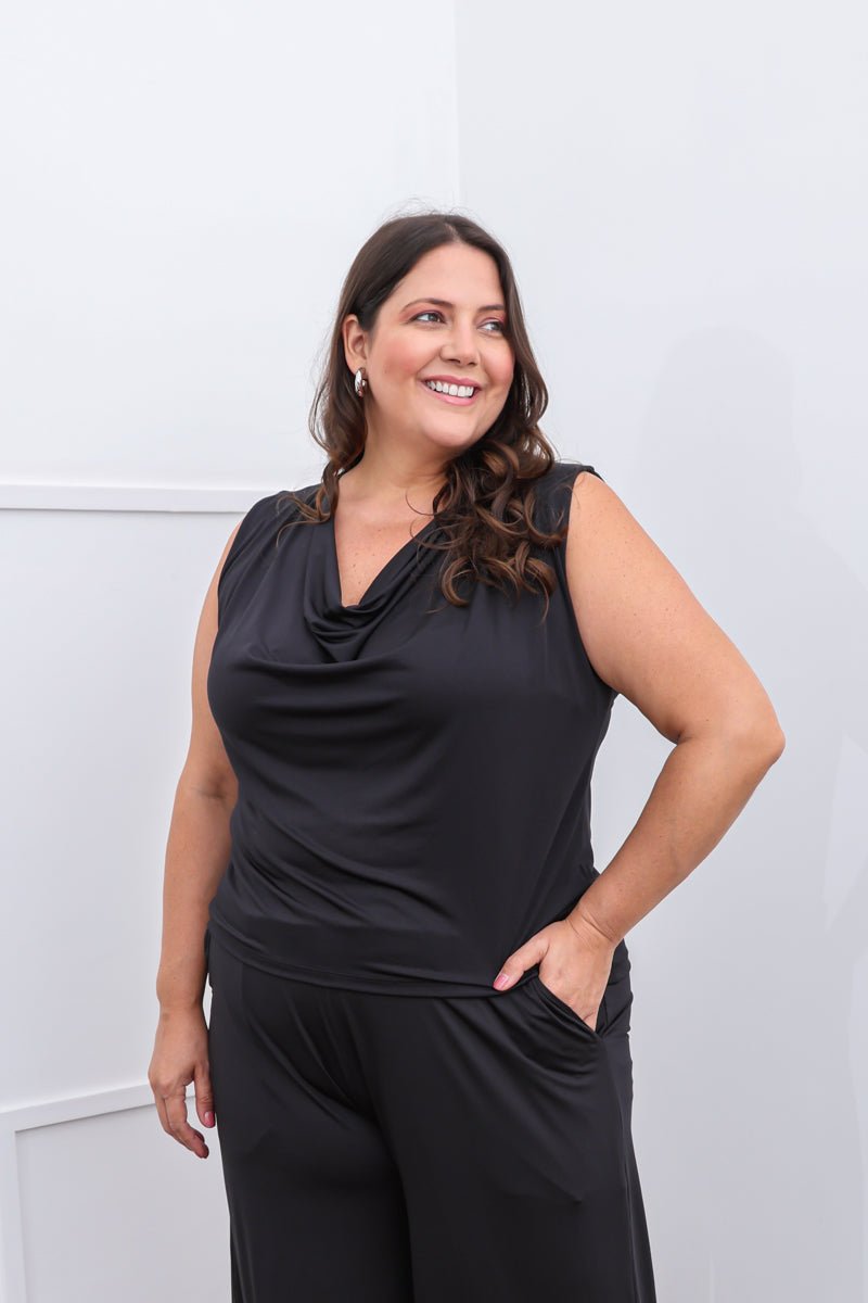 Blusa Fernanda – Decote Drapeado em Malha Confort - Naguirre Shop