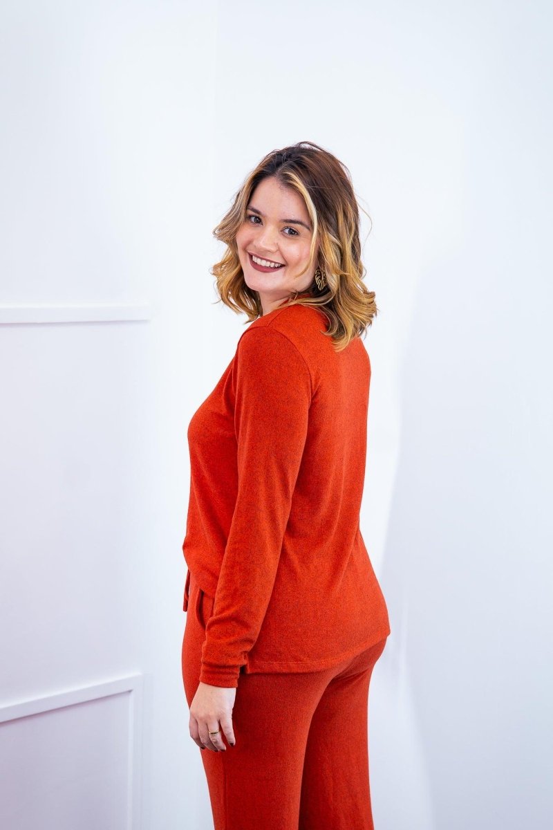 Blusa Gola V de Manga Longa Lãzinha Paula - Naguirre Shop