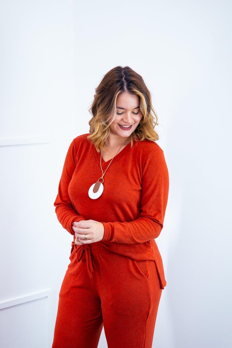 Blusa Gola V de Manga Longa Lãzinha Paula - Naguirre Shop