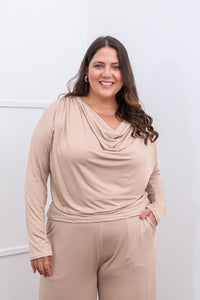 Blusa Jasmine - Manga Longa com Decote Drapeado em Malha Confort - Naguirre Shop