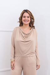 Blusa Jasmine - Manga Longa com Decote Drapeado em Malha Confort - Naguirre Shop