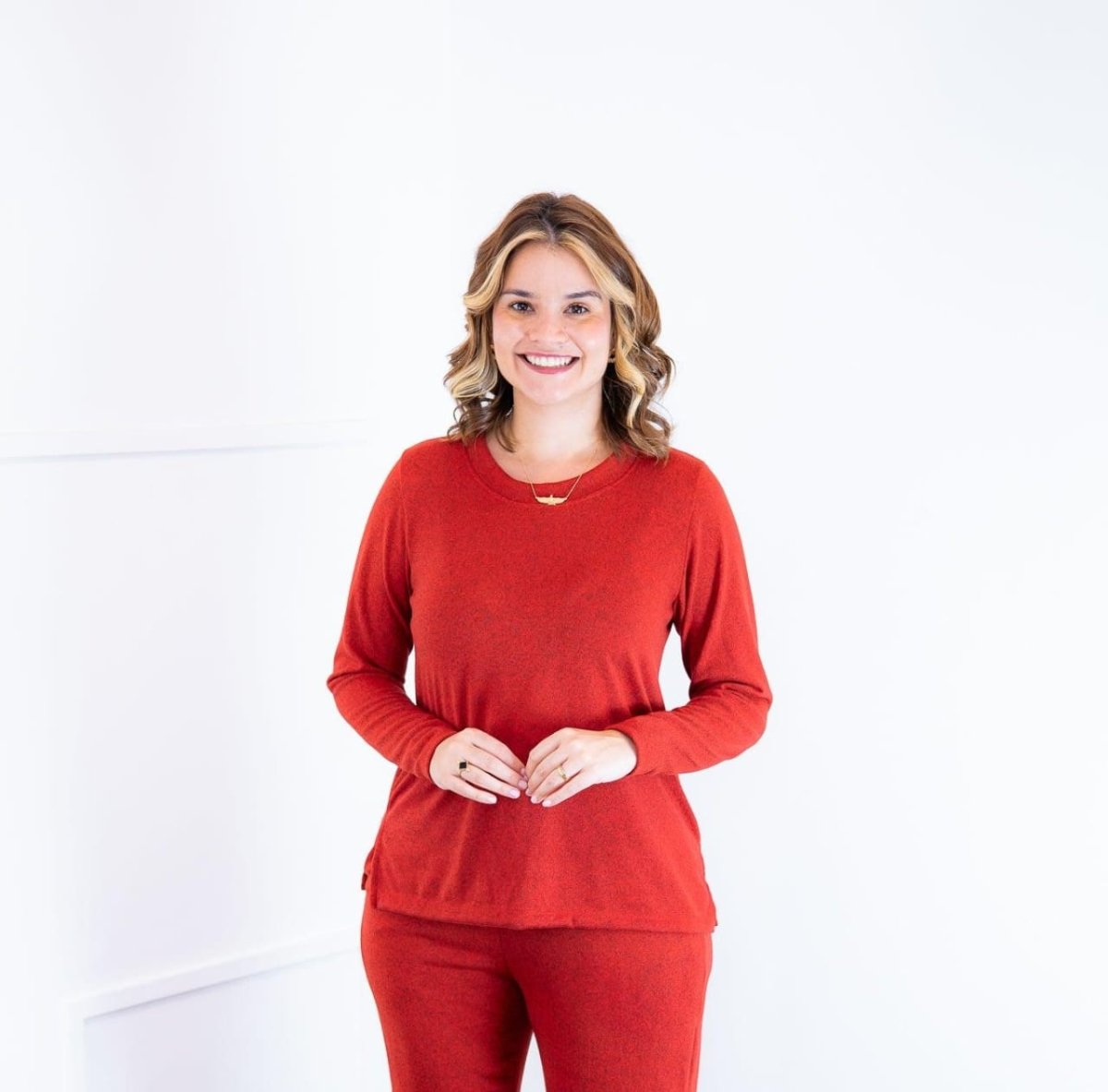 Blusa Marina – Manga Longa em Lãzinha com Gola Redonda - Naguirre Shop