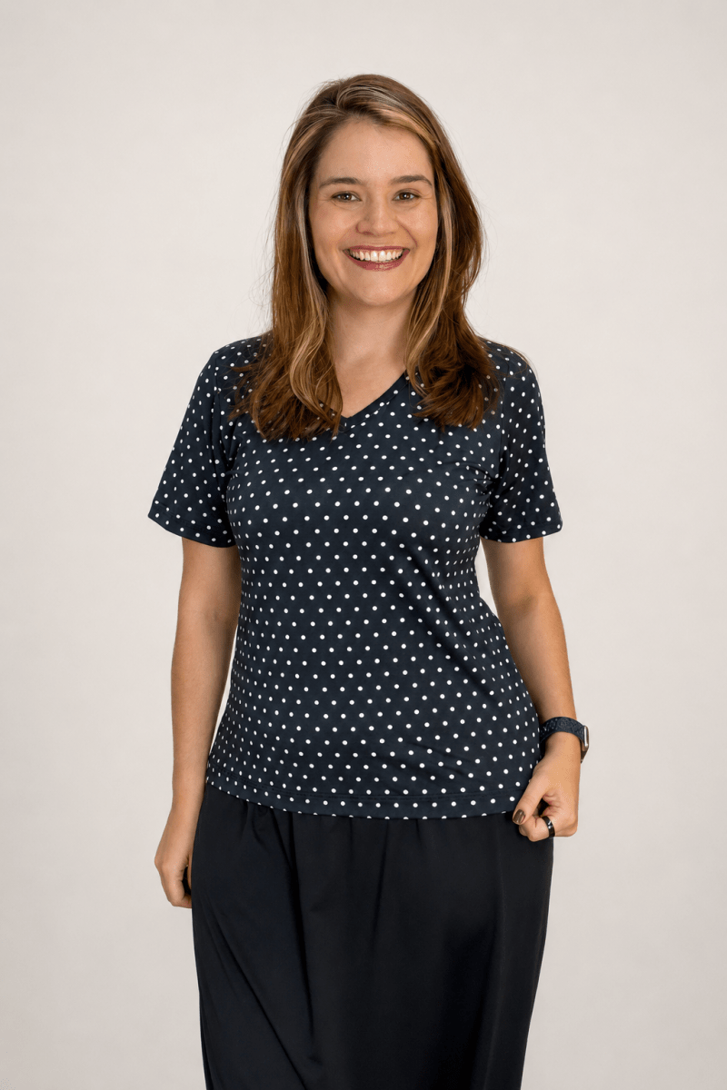 Blusa Osaka - T-Shirt Decote V em Malha Confort - Naguirre Shop