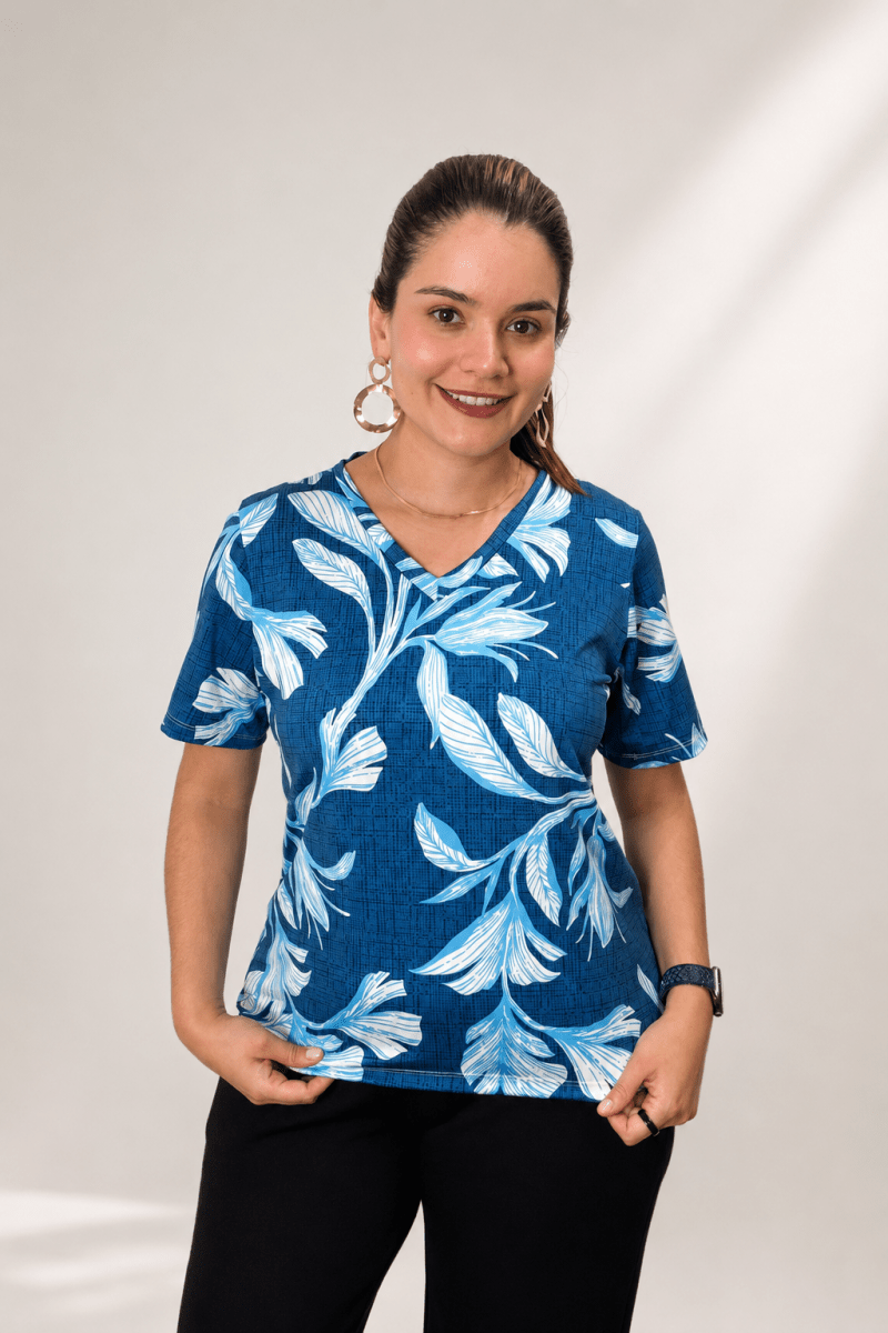 Blusa Osaka - T-Shirt Decote V em Malha Confort - Naguirre Shop