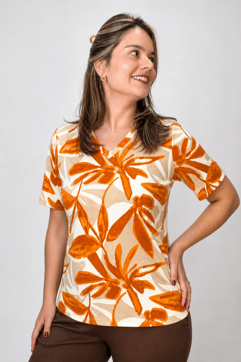 Blusa Osaka - T-Shirt Decote V em Malha Confort - Naguirre Shop