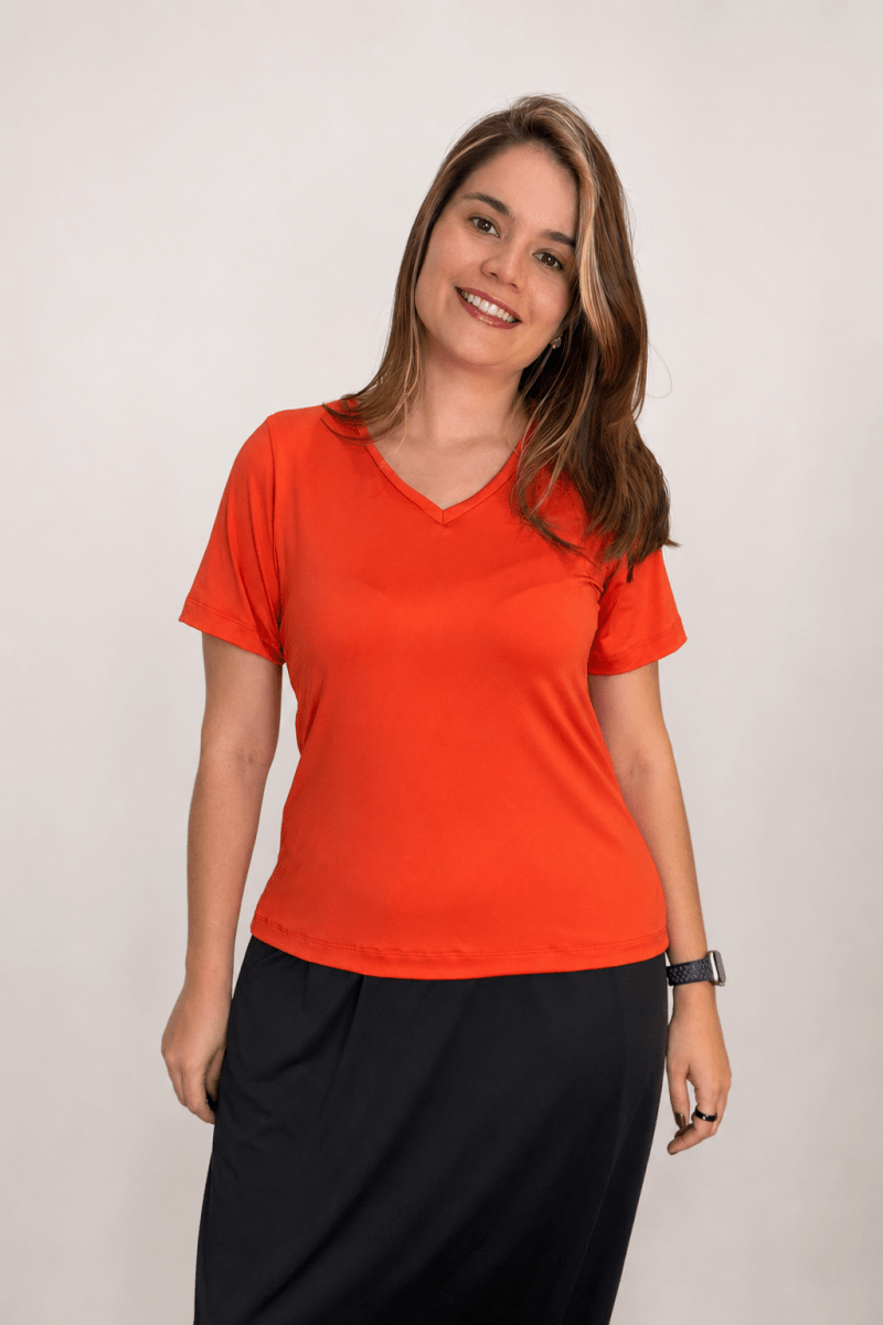 Blusa Osaka - T-Shirt Decote V em Malha Confort - Naguirre Shop