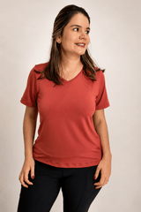 Blusa Osaka - T-Shirt Decote V em Malha Confort - Naguirre Shop