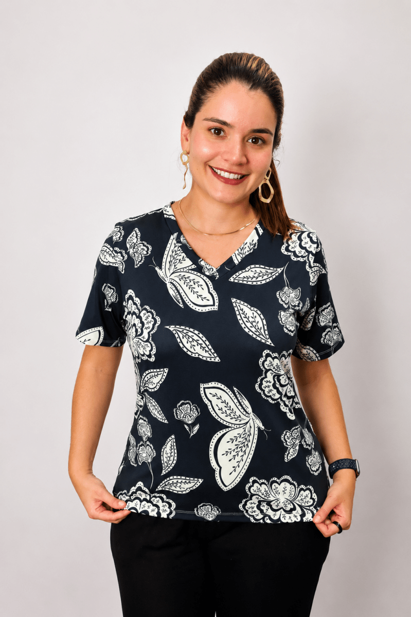 Blusa Osaka - T-Shirt Decote V em Malha Confort - Naguirre Shop
