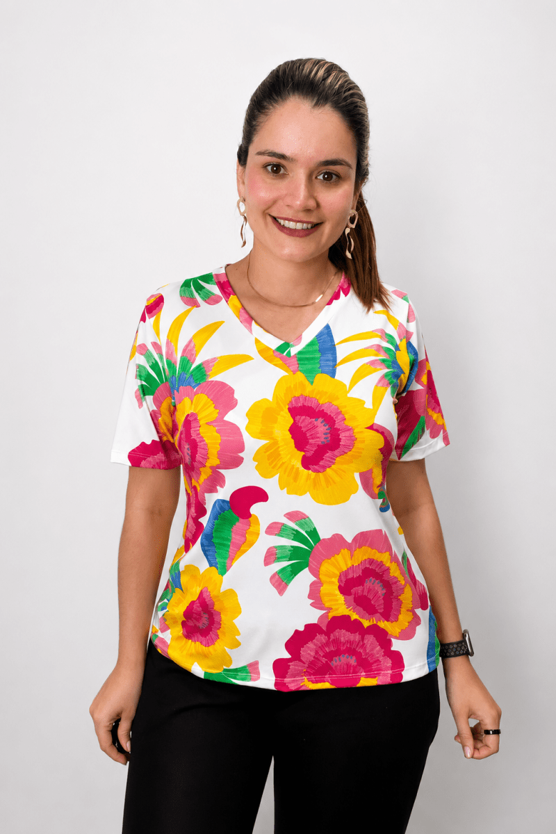 Blusa Osaka - T-Shirt Decote V em Malha Confort - Naguirre Shop