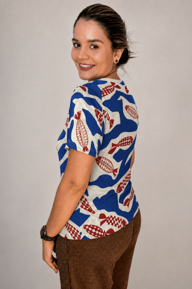 Blusa Osaka - T-Shirt Decote V em Malha Confort - Naguirre Shop
