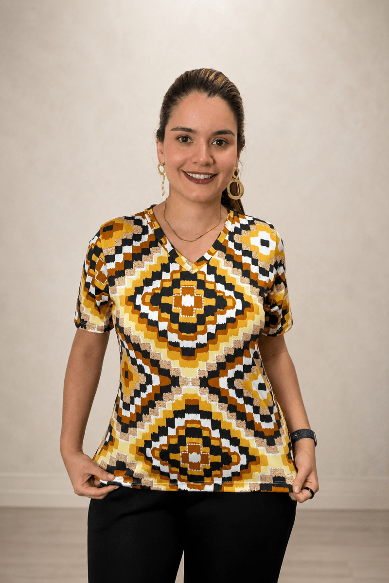 Blusa Osaka - T-Shirt Decote V em Malha Confort - Naguirre Shop