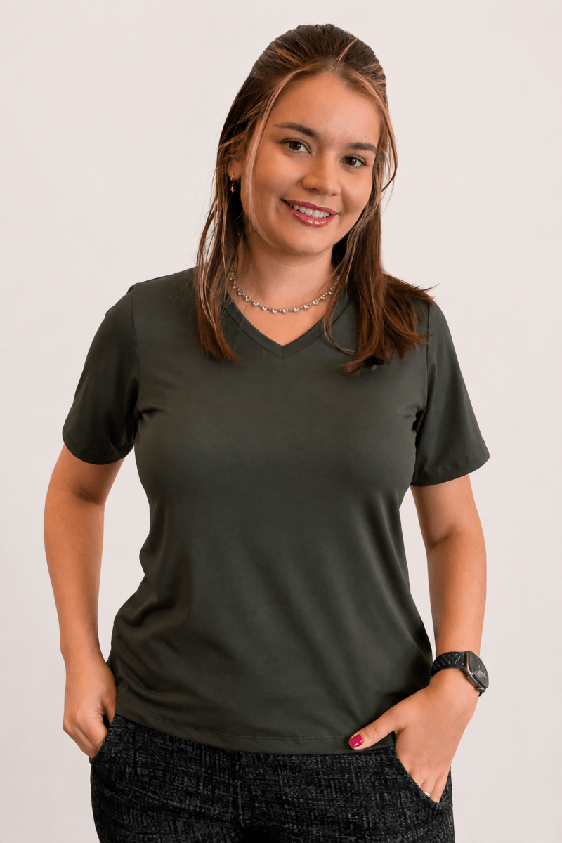 Blusa Osaka - T-Shirt Decote V em Malha Confort - Naguirre Shop