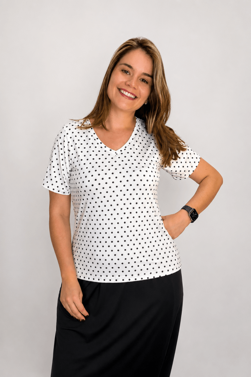 Blusa Osaka - T-Shirt Decote V em Malha Confort - Naguirre Shop