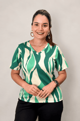 Blusa Osaka - T-Shirt Decote V em Malha Confort - Naguirre Shop
