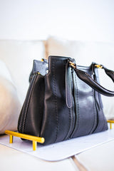 Bolsa Média com Divisórias e Zíper Amalfi - Naguirre Shop