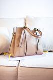 Bolsa Média com Divisórias e Zíper Amalfi - Naguirre Shop