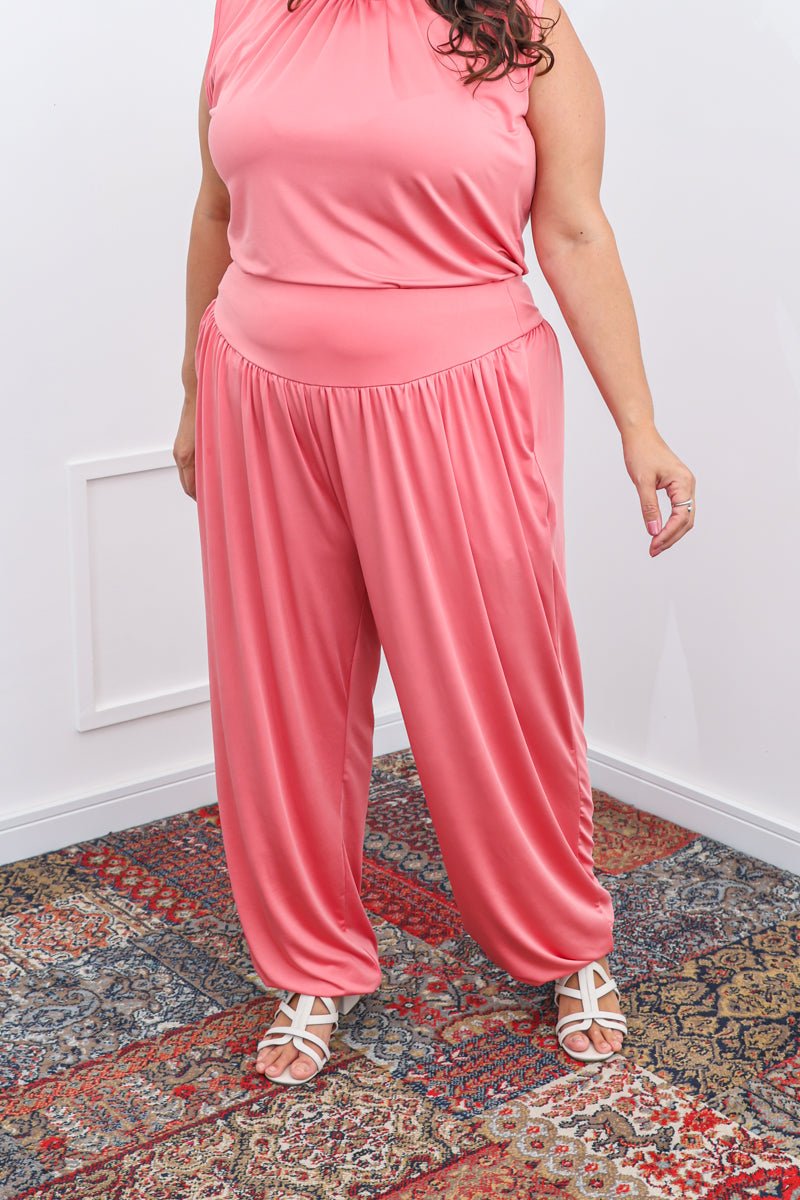 Calça Aura – Modelagem Aladim com Caimento Fluido em Malha Confort - Naguirre Shop