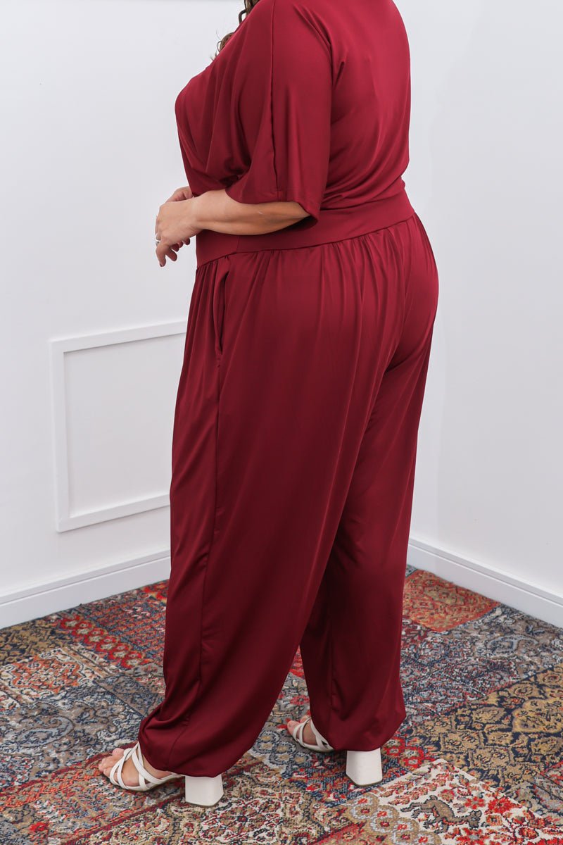 Calça Aura – Modelagem Aladim com Caimento Fluido em Malha Confort - Naguirre Shop