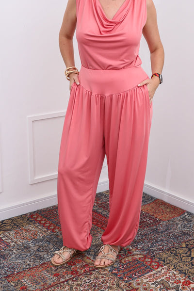 Calça Aura – Modelagem Aladim com Caimento Fluido em Malha Confort - Naguirre Shop