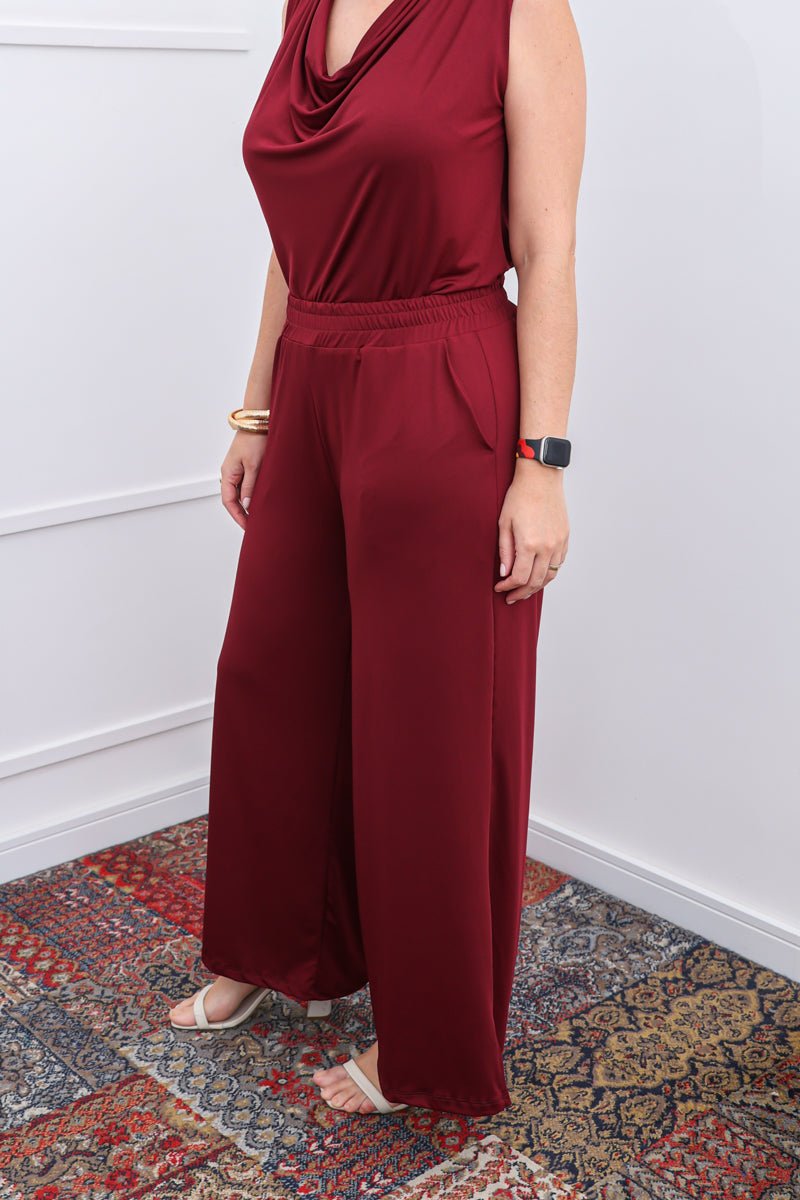 Calça Essencial – Modelagem Wide Leg com Bolsos em Malha Confort - Naguirre Shop