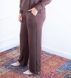Calça Marisa - Pantalona Bolso Sobreposto em Moletinho - Naguirre Shop