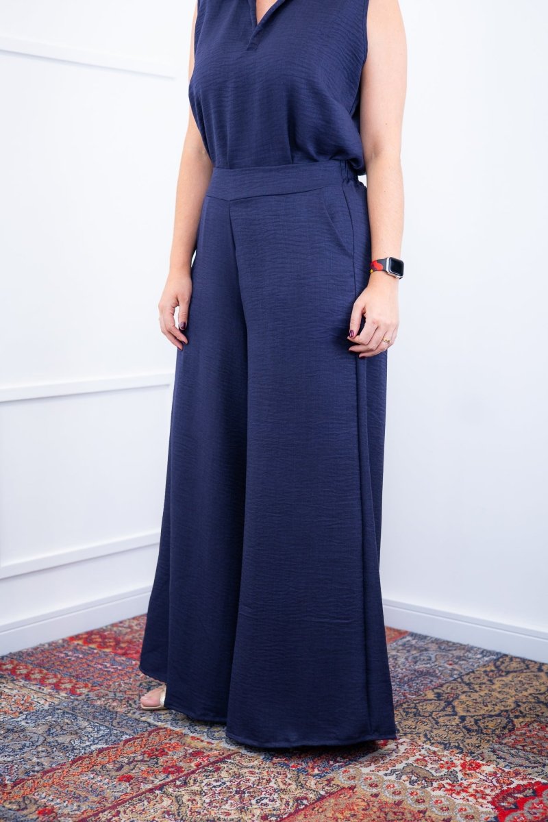 Calça Maxi Renata – Pantalona em Linho Light com Bolsos Laterais - Naguirre Shop