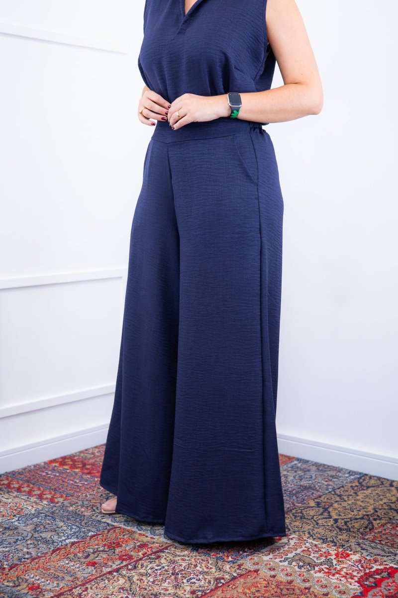 Calça Maxi Renata – Pantalona em Linho Light com Bolsos Laterais - Naguirre Shop