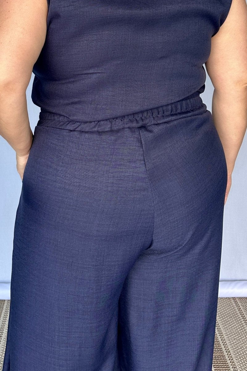 Calça Maxi Renata – Pantalona em Linho Light com Bolsos Laterais - Naguirre Shop