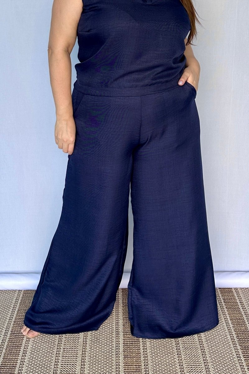 Calça Maxi Renata – Pantalona em Linho Light com Bolsos Laterais - Naguirre Shop