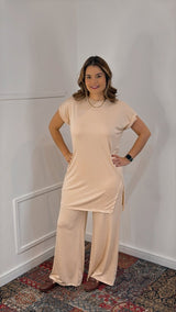 Conjunto Califórnia - Túnica Longa com Fenda Lateral e Calça Pantalona em Malha Confort - Naguirre Shop